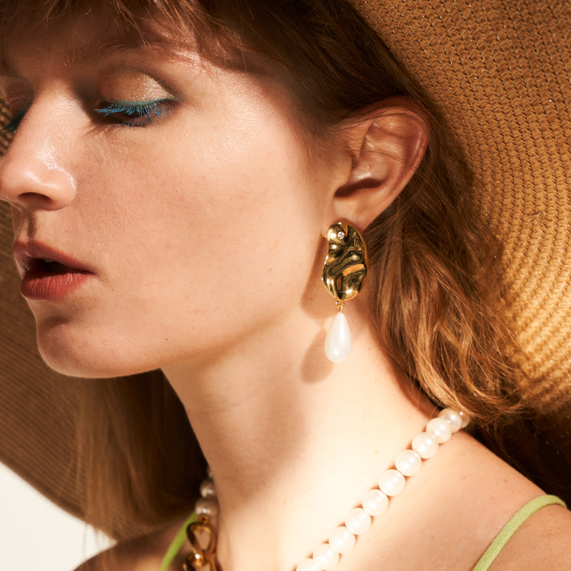 Flowing Metal Pearl Stud Earrings