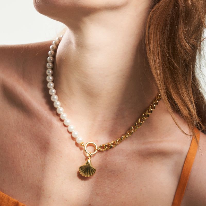 Shell Pearl Asymmetric Necklace