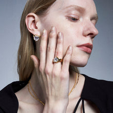 Load image into Gallery viewer, Melting Heart Ring
