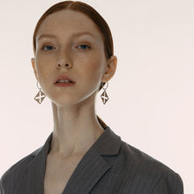 Load image into Gallery viewer, X hollow square earrings
