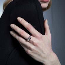 Load image into Gallery viewer, Overflow gem ring
