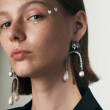 Load image into Gallery viewer, Asymmetric Crystal Diamond Earrings

