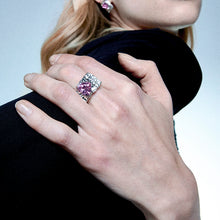 Load image into Gallery viewer, Overflowing love Gem ring
