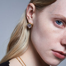 Load image into Gallery viewer, Melting Heart Earring
