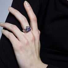 Load image into Gallery viewer, Melting Heart Ring
