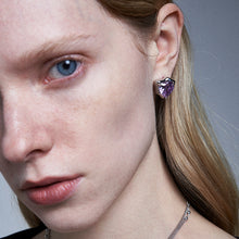 Load image into Gallery viewer, Melting Heart Earring

