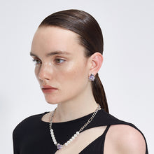 Load image into Gallery viewer, Irregular Heart Gem base earring
