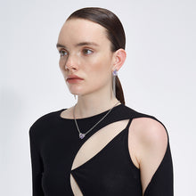 Load image into Gallery viewer, Irregular diamond necklace with a small chain
