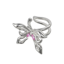 Load image into Gallery viewer, Fluttering butterfly Ear Cuff
